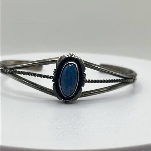 VINTAGE Leonard & Marian Nez Navajo Sterling Lapis Lazuli Cuff Bracelet - Picture 2 of 11